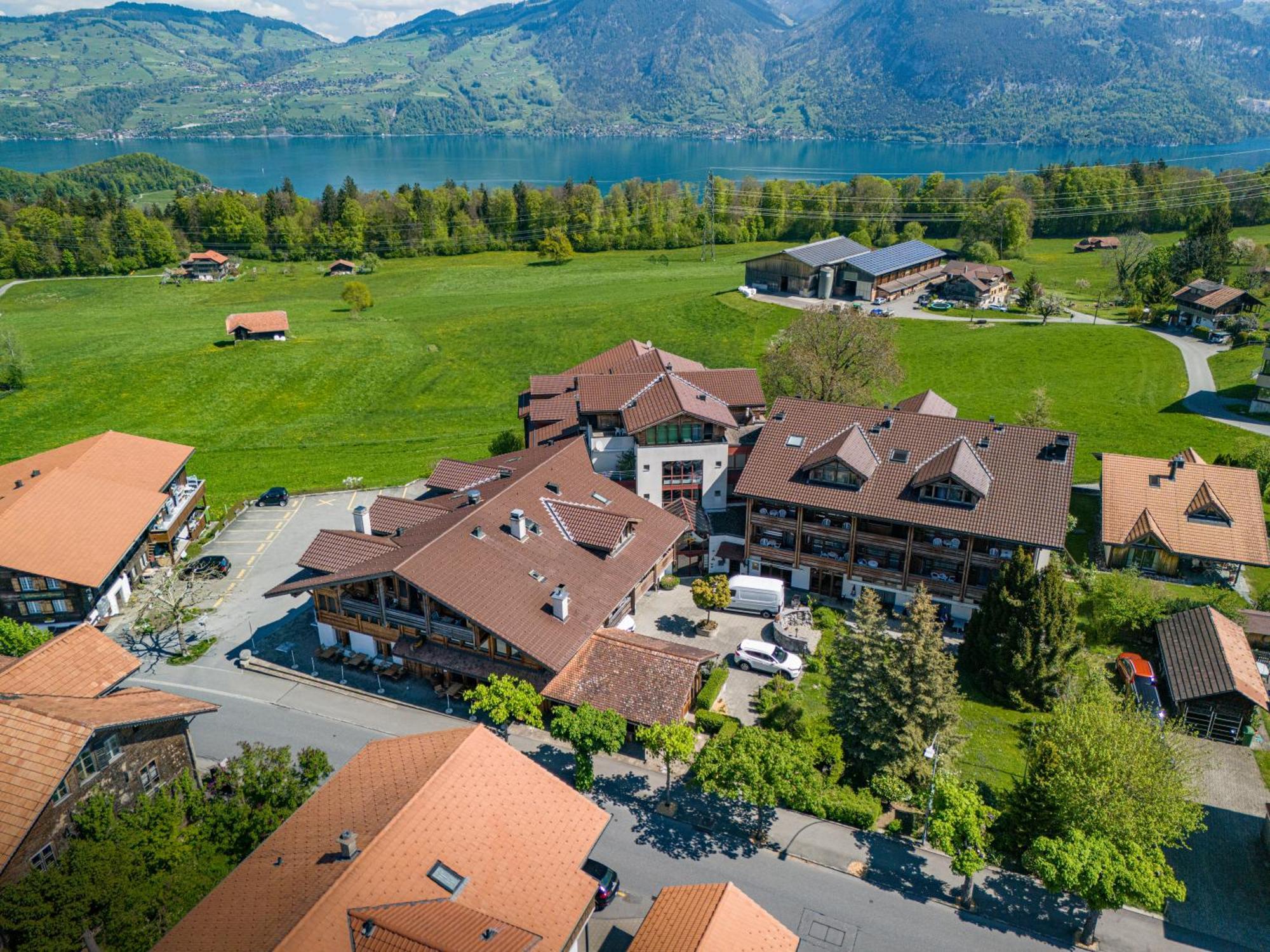 Hotel Aeschipark Aeschi Bei Spiez Exterior photo